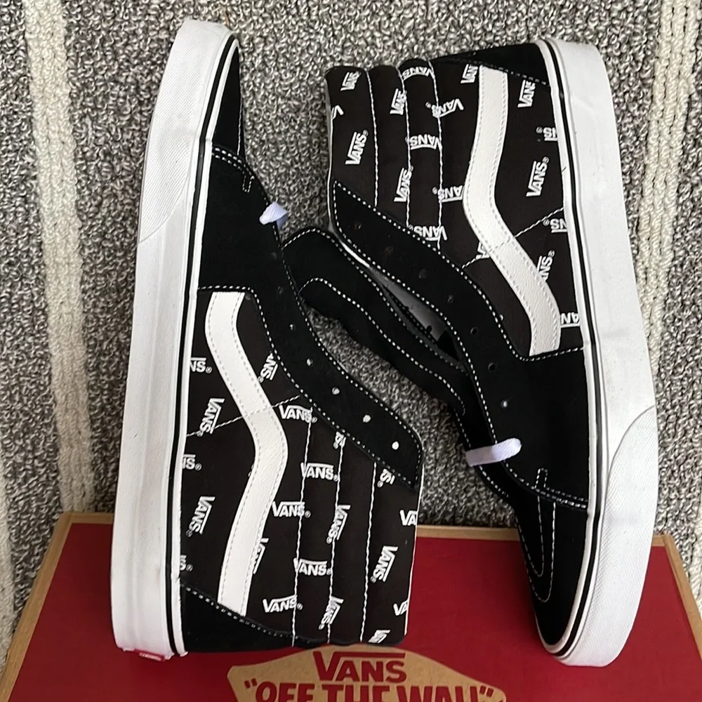Vans Men’s Sk8-Hi Vans Black/True White Sneakers - Picture 12 of 16
